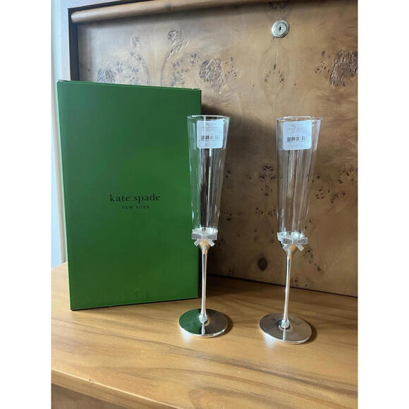 Kate Spade new york Set of 2 Grace Avenue Toasting Flutes - NEW IN BOX - Picture 2 of 9